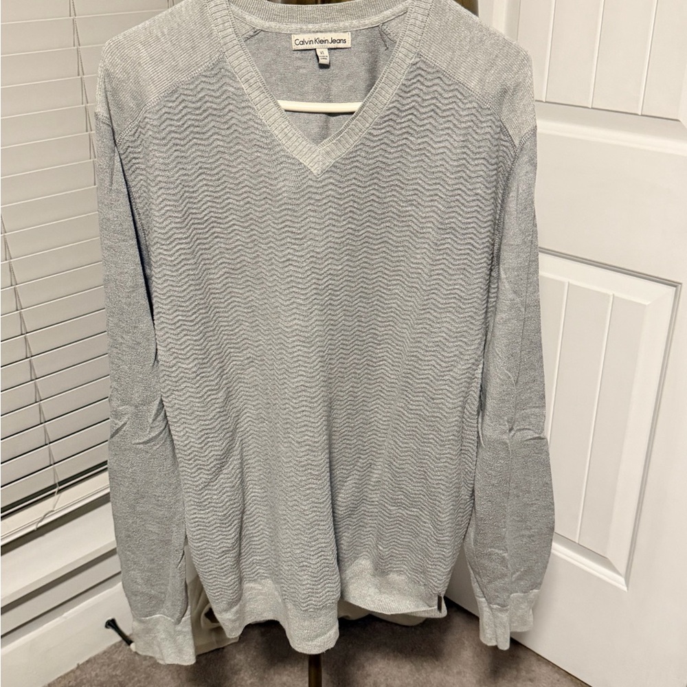 Calvin Klein Jeans Light Gray V-Neck Sweater